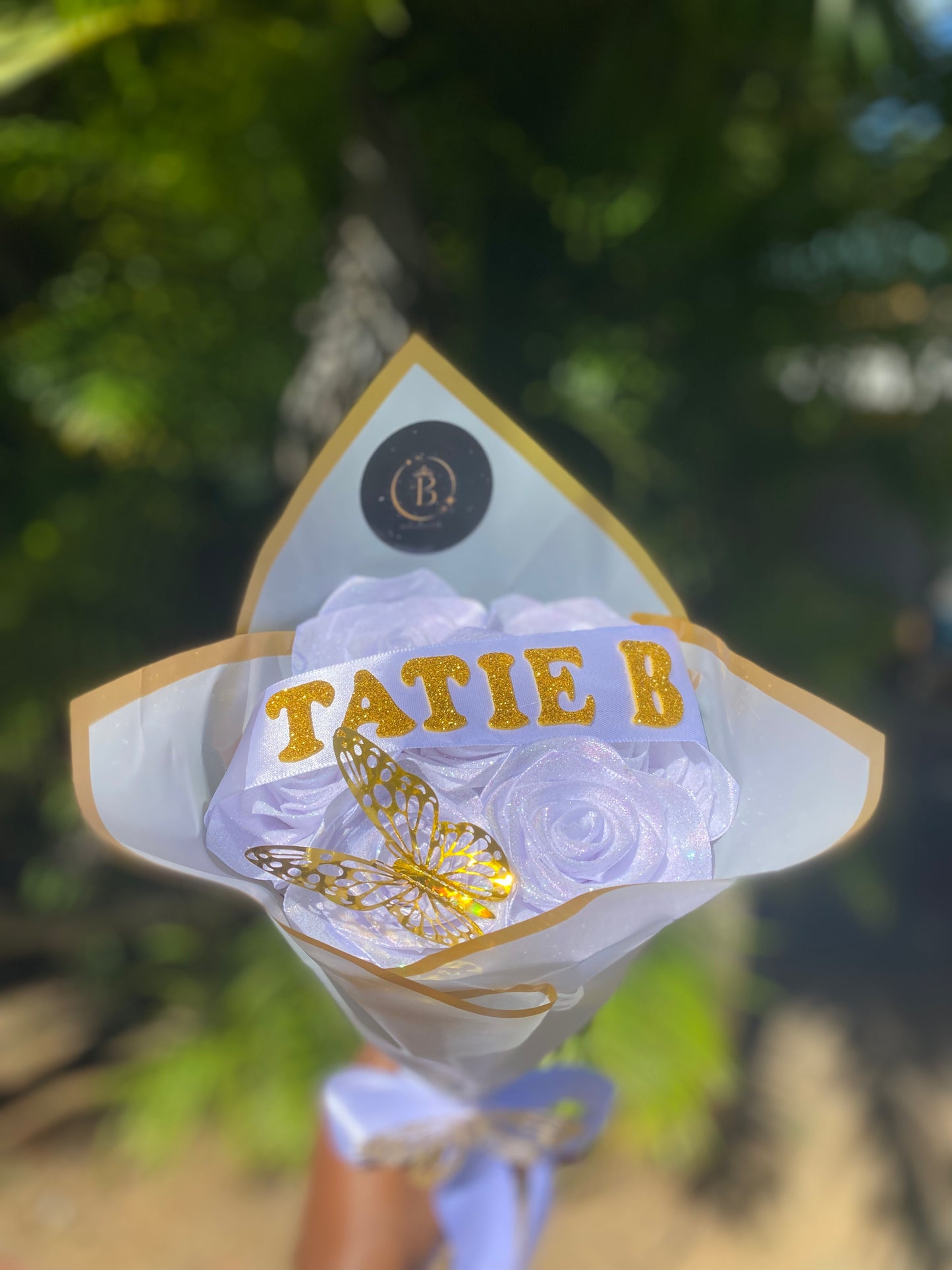 Bouquet de 7 roses en satin